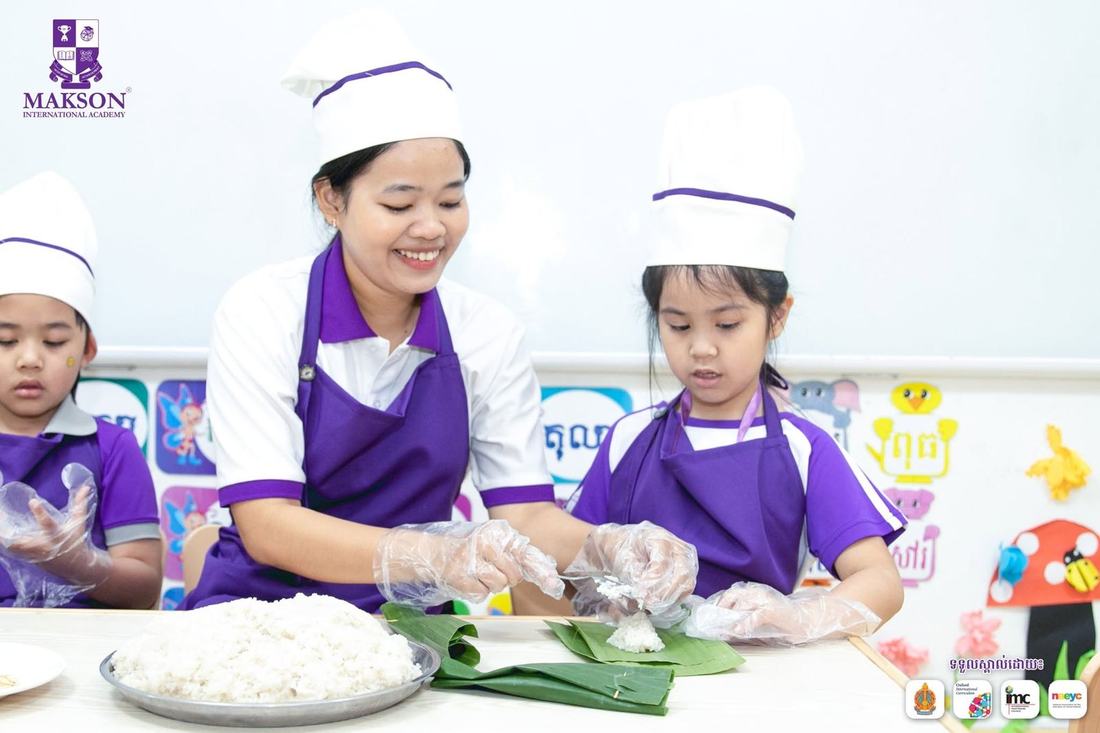 Students cooking together in a club